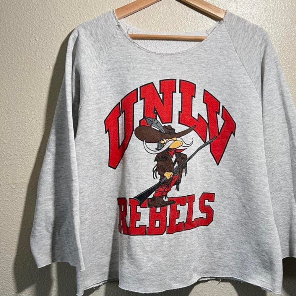 UNLV cropped long sleeve sweater top, material is kinda like a crew neck